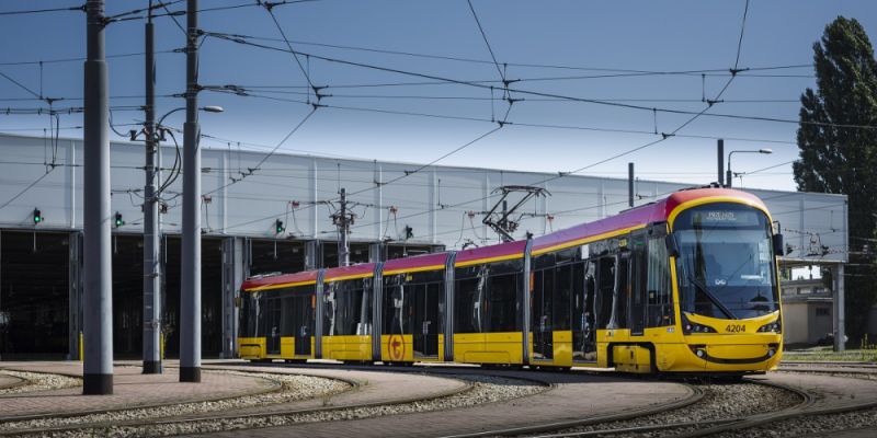 Pięćdziesiąty tramwaj zwany „Hultajem" już w Warszawie.