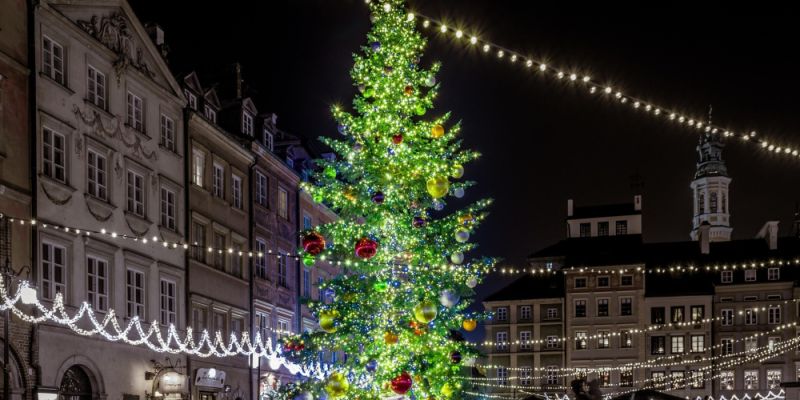 Świąteczno-noworoczny deptak na Trakcie Królewskim - stolica zaprasza na zimowe spacery