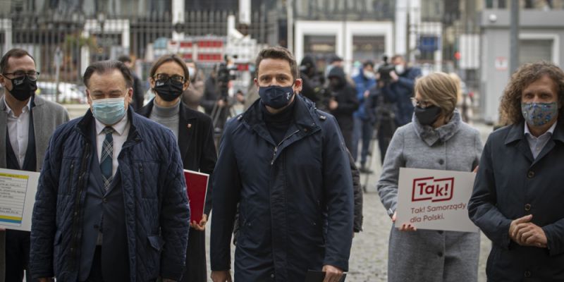 Rząd zabiera wpływy z PIT– samorządy protestują