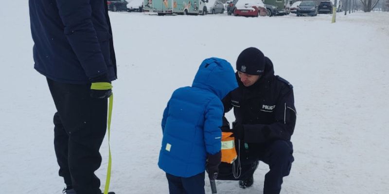 Policjanci z Woli i Bemowa apelują o ostrożność i rozwagę przy zbiornikach wodnych