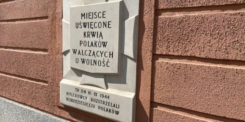 Remonty miejsc pamięci na Woli wstrzymane przez służby wojewody