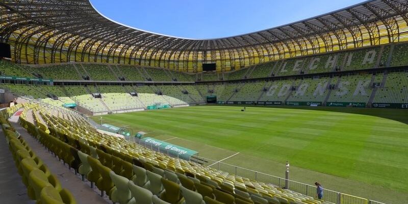 W niedzielę Lechia gra z Legią Warszawa. Policja otoczy stadion, dojazd tylko do AmberExpo