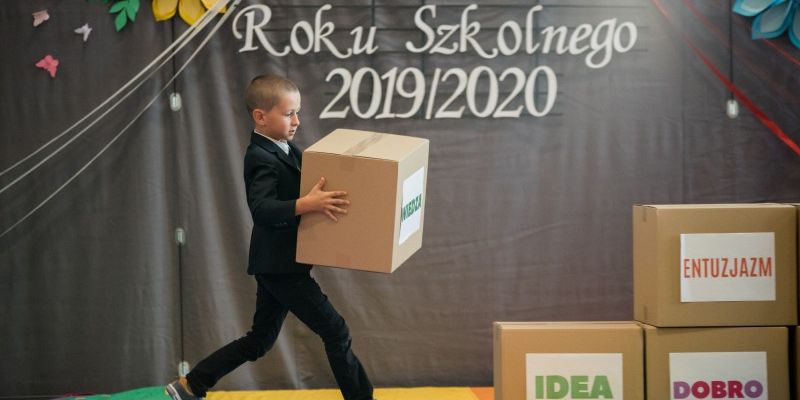 Rok szkolny 2019/2020 kończy się 26 czerwca. "Bardzo trudny rok szkolny dla nas wszystkich"