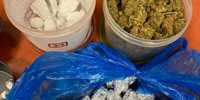 Północnoprascy operacyjni zabezpieczyli znaczną ilość amfetaminy, marihuany i tabletek MDMA