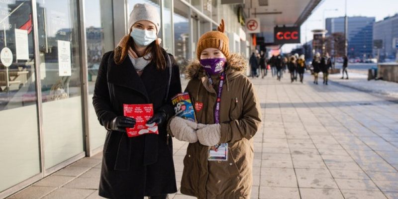 86% Polaków popiera WOŚP, co drugi korzystał ze sprzętu z serduszkiem