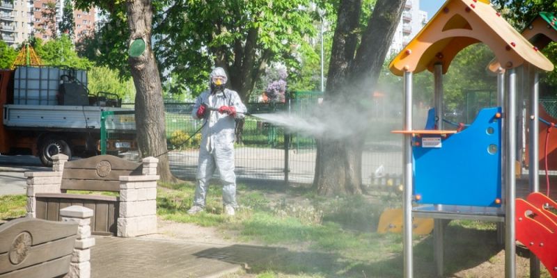 Wielkie oznowanie warszawskich placów zabaw i siłowni plenerowych