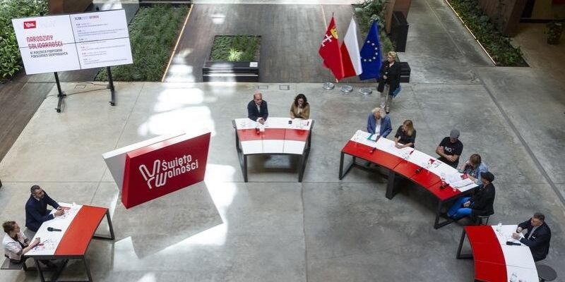Święto Wolności 2021 już dzisiaj. Mnóstwo wydarzeń: wiece, koncerty i debaty