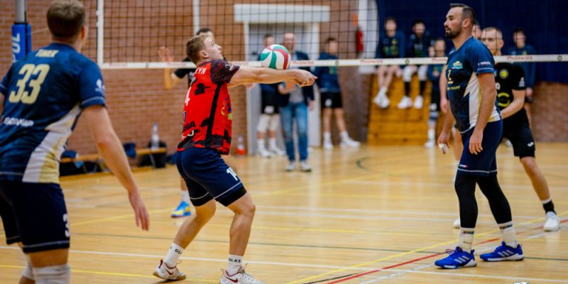 Do czterech razy sztuka. GLKS Nadarzyn wygrywa pięciosetową batalię