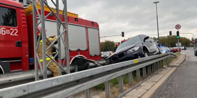 Wypadek na Bielanach - utrudnienia w ruchu