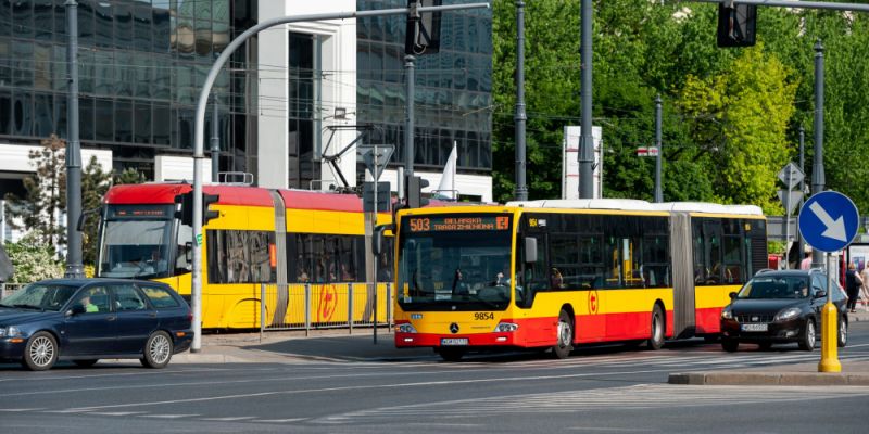 Wygodniej - metrem, tramwajem, pociągiem i autobusem