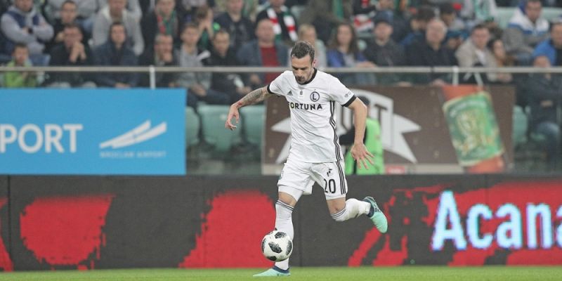 Legia wygrywa we Wrocławiu i zostaje wiceliderem ligi