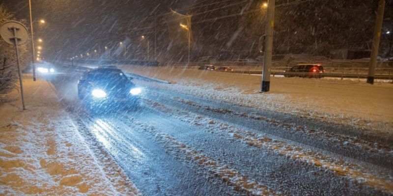 W nocy zamieć śnieżna i wzrosty poziomów wody