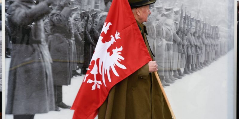 Wielkopolanie ku Niepodległej. Instalacja plenerowa przy Muzeum Poczty Polskiej w Gdańsku