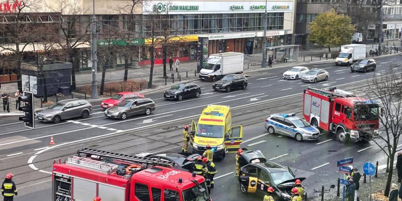 Zderzenie na Marszałkowskiej. Centrum zablokowane