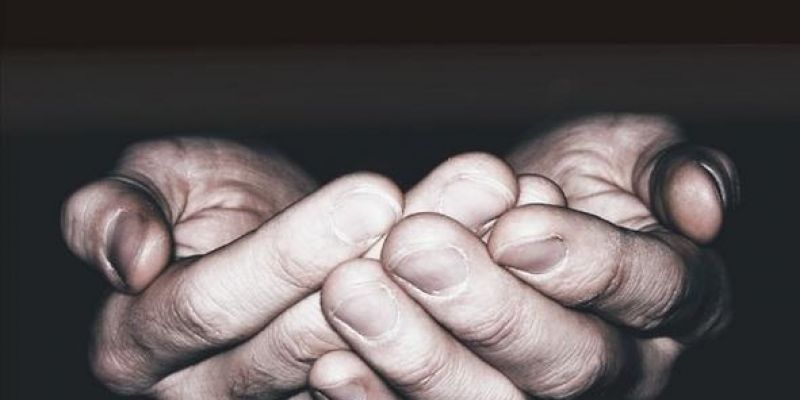 Okaż serce dzieciom i… dorosłym żebrzącym