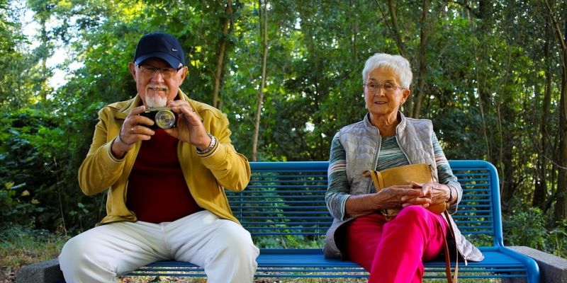 Seniorzy chcą wrócić do pracy. Chętnym pomoże pilotaż