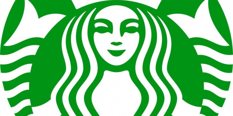 Starbucks na plaży w Sopocie