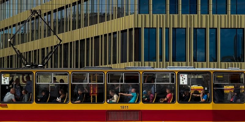 Darmowa komunikacja miejska - sposób na smog?