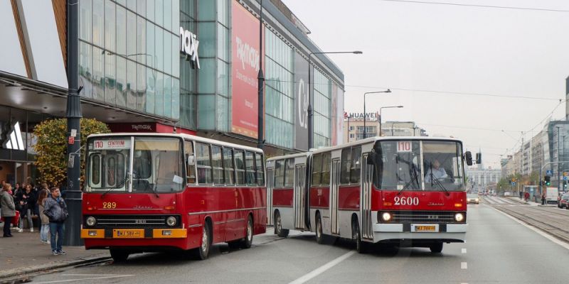 Jutro dzień z zabytkowymi ikarusami