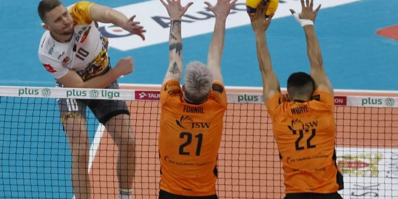 Trefl zagra  o miejsca 5-8.