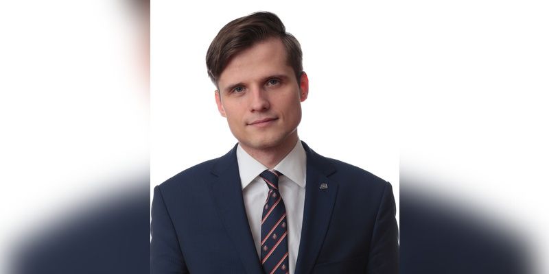 Radny Prawa i Sprawiedliwości w Radzie Warszawy przechodzi do Ruchu Narodowego