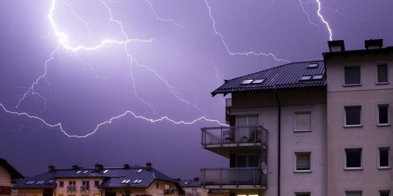 Ostrzeżenie meteorologiczne! Do Gdańska nadciąga burza. Istnieje ryzyko zalań i podtopień