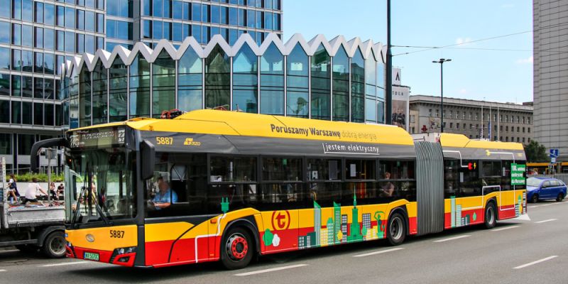 Na ulice Warszawy wyjadą nowe, elektryczne autobusy. Obsłużą trasy w centrum miasta