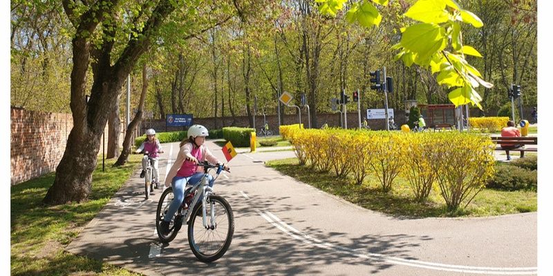 Przepisy rowerowe bez tajemnic – odwiedź Miasteczko Ruchu Drogowego