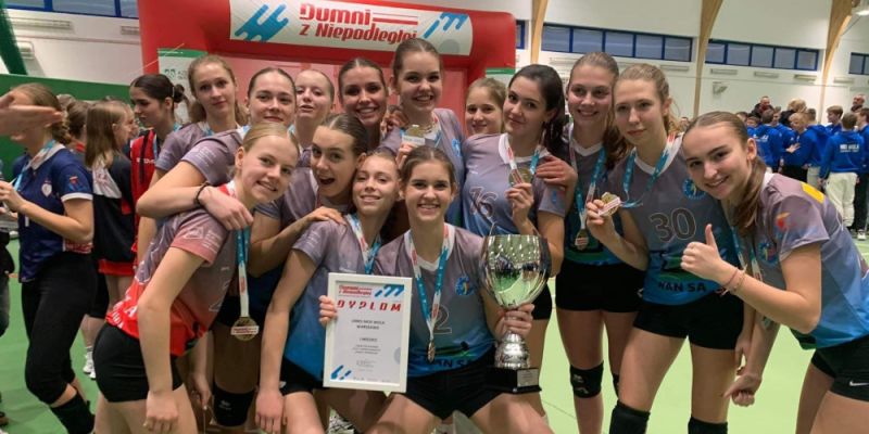 Siatkarki MOS Wola Warszawa wygrywają Turniej Dumni z Niepodległej!