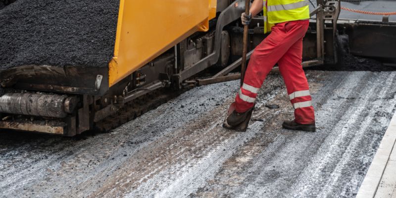 Modernizacja nawierzchni na ulicy Idzikowskiego: Weekendowe utrudnienia i zmiany w ruchu