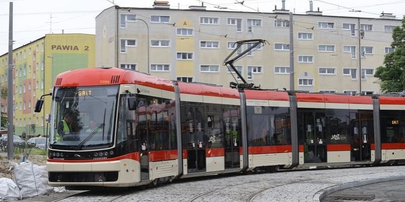 Większe limity pasażerów w pojazdach komunikacji miejskiej - 75 proc.