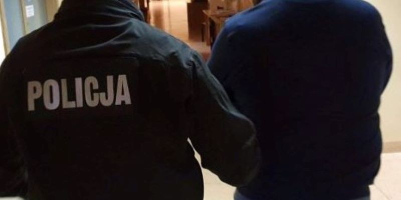 Próba kradzieży kabanosów zakończyła się wnioskiem o areszt i wydalenie z Polski