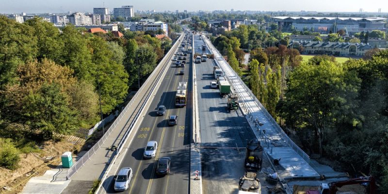 Prace na Trasie Łazienkowskiej postępują. Remont zakończy się przed terminem?