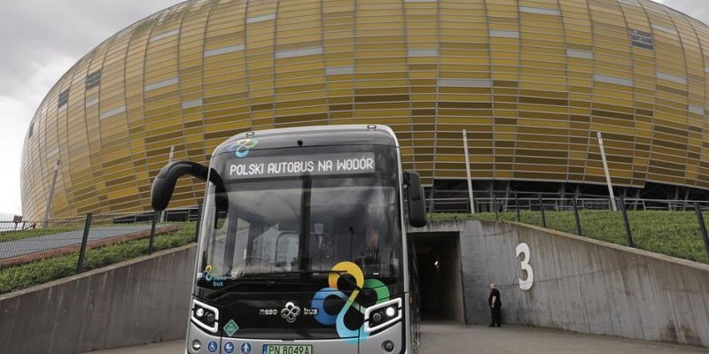 Autobus oczyszczający powietrze na testach w Gdańsku