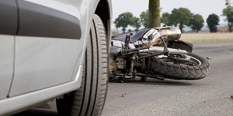 Bezpieczeństwo na warszawskich drogach w 2025 roku: Motocykliści nową grupą wysokiego ryzyka