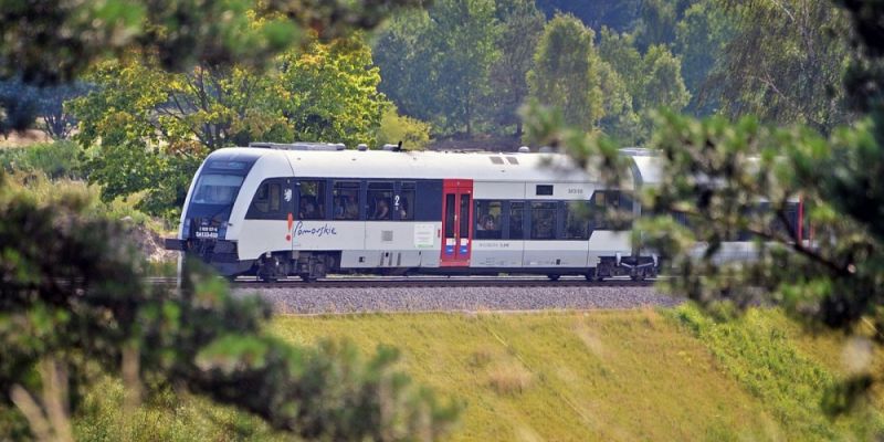 Dodatkowe pociągi PKM na trasie