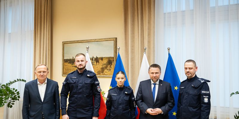 Minister wyróżnił policjantów z Gdańska, którzy uratowali 9-letniego chłopca