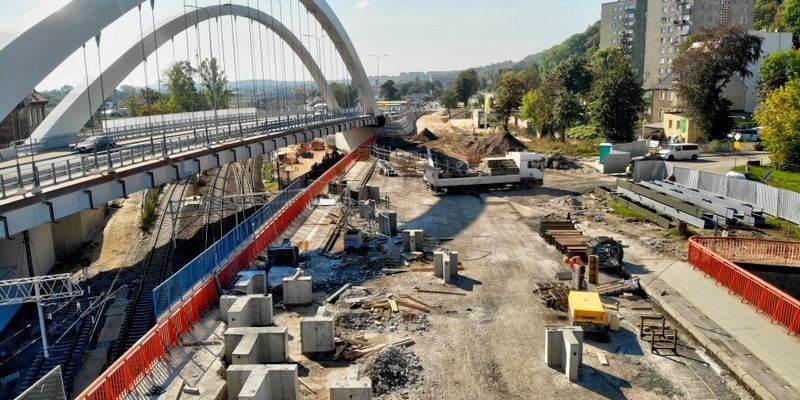 Trwa rozbiórka starego wiaduktu na Trakcie św. Wojciecha