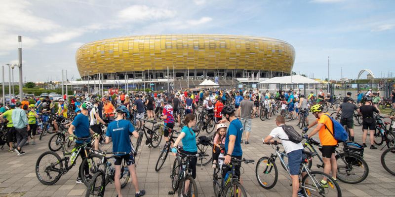 Wielki Przejazd Rowerowy z czterech stron świata. Trzy peletony jechały przez nasze miasto