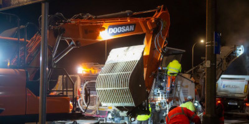 Remonty dróg w Warszawie: frezowanie i asfaltowanie w Andersa, Rosoła, Wał Miedzeszyński, Krakowska i Waszyngtona