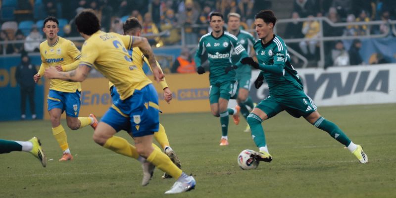 Z nieba do piekła. Arka remisuje z Legią