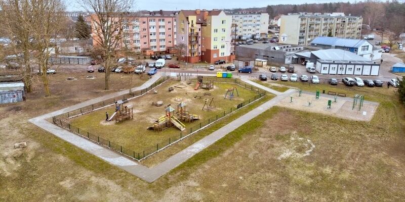 W parku przy ul. Osiedlowej powstanie plac zabaw ze ścianką wspinaczkową