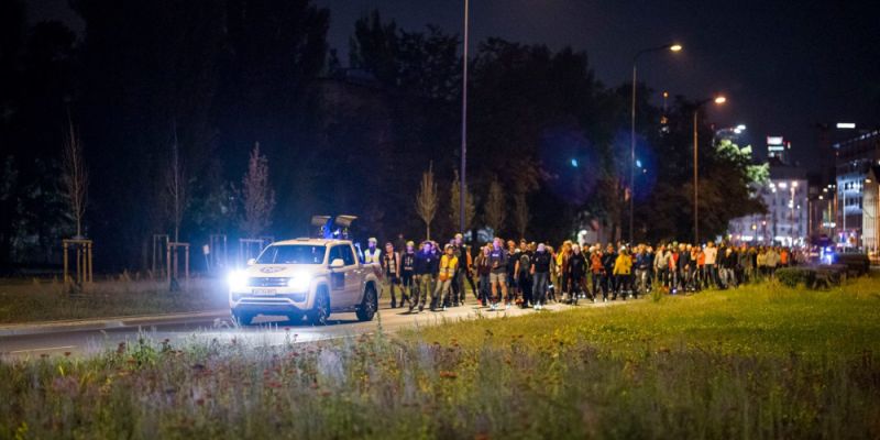 Nocne szaleństwo na rolkach: podwójna sesja Nightskating Warszawa