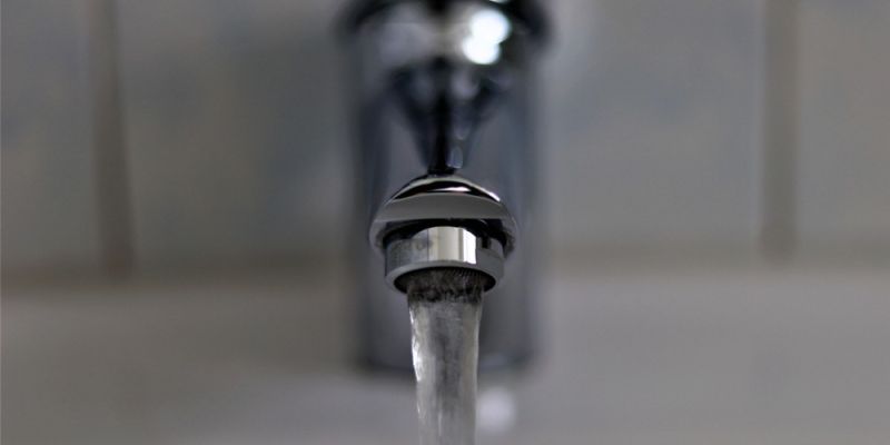 Przerwa w dostawie ciepłej wody w Gdyni. Tysiące mieszkańców bez ogrzewania z powodu budowy obwodnicy
