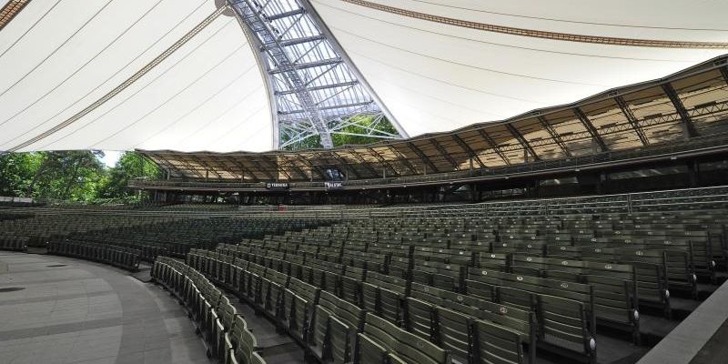 „Jutro będzie dobry dzień”. Pierwszy koncert w Operze Leśnej