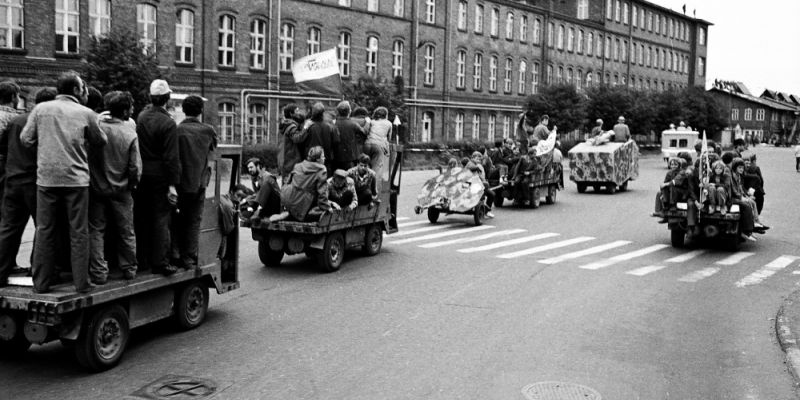 Umarłe budynki. Wykład Andrzeja Trzeciaka podczas Akademii Gdańska