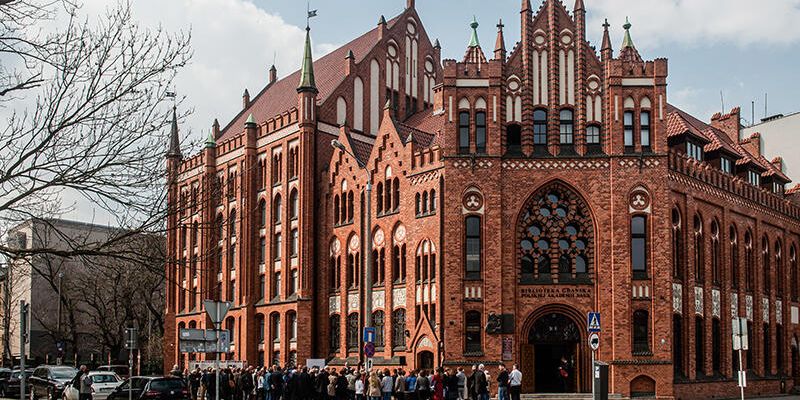 Biblioteka Gdańska PAN ma już 425 lat i zaprasza na Święto Ulicy Wałowej. Będzie się działo!