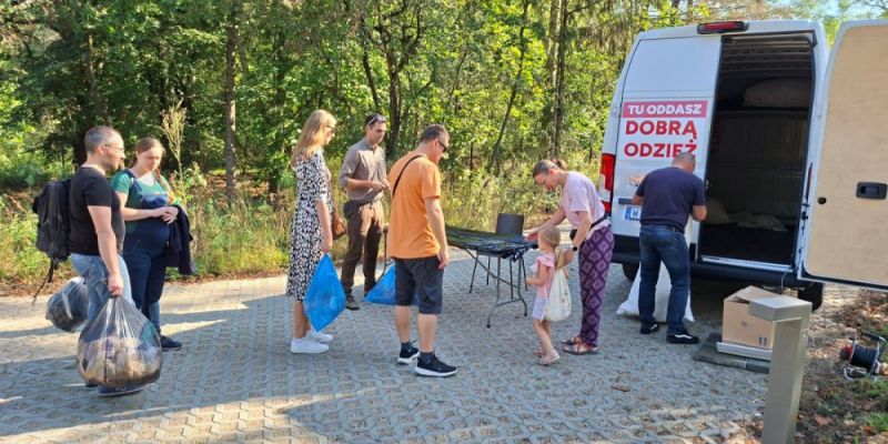 Białołęka: Zbiórka ubrań i tekstyliów w sobotę przy urzędzie dzielnicy