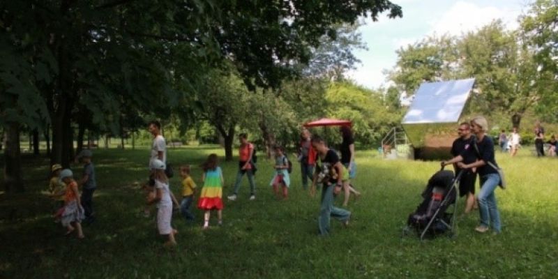 Piknik na Bródnie - spacer z przewodnikiem i warsztaty dla dzieci