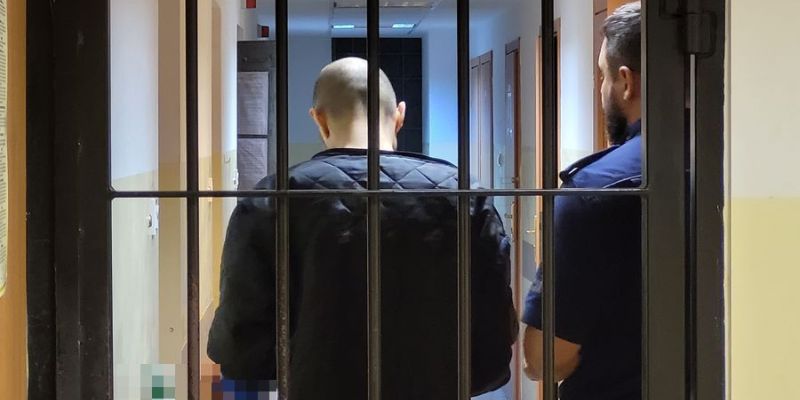 Poszukiwani mężczyźni trafili za kratki
